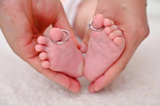 阿里怀孕早期感觉胸闷气短